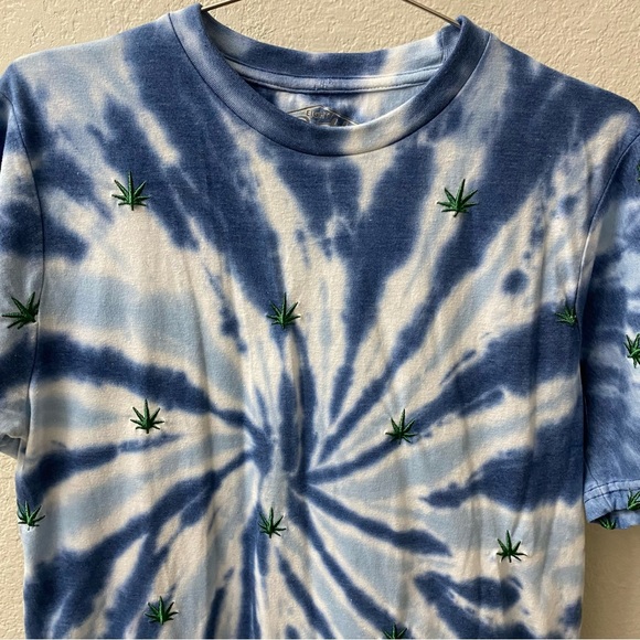 Men’s Eighty Eight Blue Tie Dye 420 Pot Leaf Embroidered Tee - Picture 3 of 7